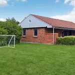 3 Bedroom Beautiful In Hébergement de vacances