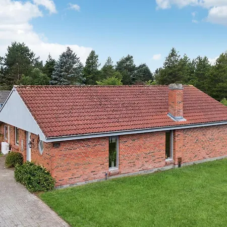 3 Bedroom Beautiful In * Rødby